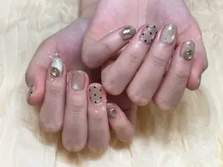 ネイル Lino 中目黒🫧 🌙sakiのネイルデザイン