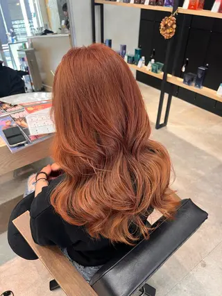 セミロング ブリーチ/髪質改善 shiinaのヘアスタイル