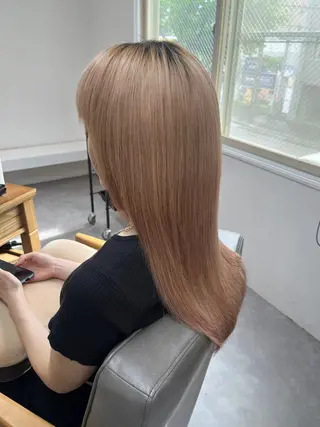 セミロング 三品 早妃のヘアスタイル