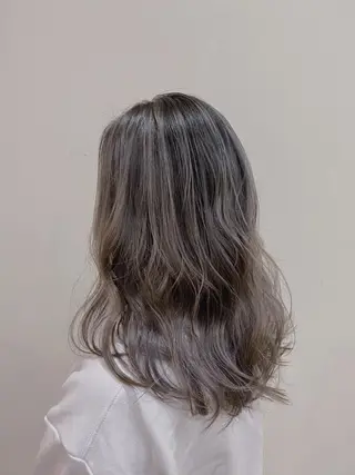 セミロング カラー 🫧ペール系カラー /デザイン秀喜🫧のヘアスタイル