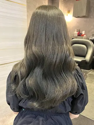 ロング カラー 🩶mana🩶艶髪 /カラーオンカラーのヘアスタイル