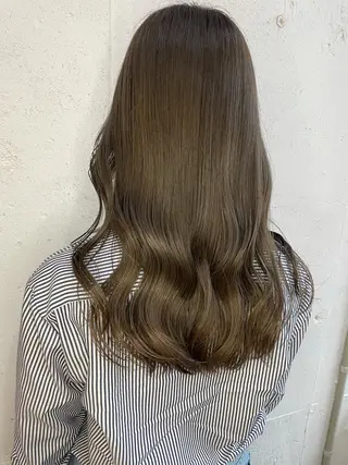 ロング カラー hisano / ハイトーン・透明感のヘアスタイル
