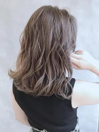ミディアム カラー MOU namba ムウナンバのヘアスタイル