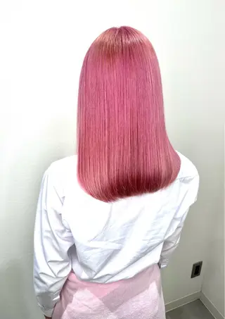 ミディアム kva【キバ】所属・SHIGE 【kva】▽□□▽のヘアスタイル