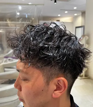 ショート パーマ メンズ メンズパーマ特化型 /京橋/栗野京弥のヘアスタイル