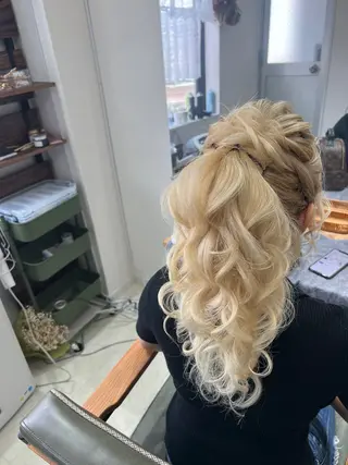 ロング ヘアアレンジ 山室 敬義のヘアスタイル