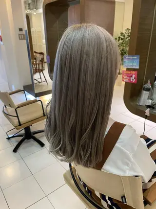 ミディアム カラー アニメオタク美容師✂ miharuのヘアスタイル