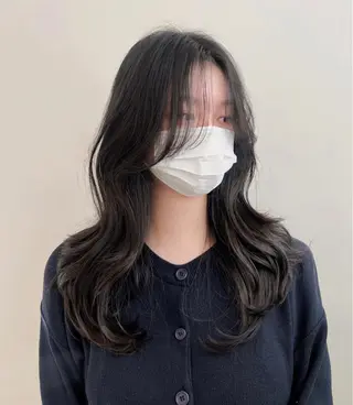 セミロング 髪質改善×韓国ヘア HIROのヘアスタイル