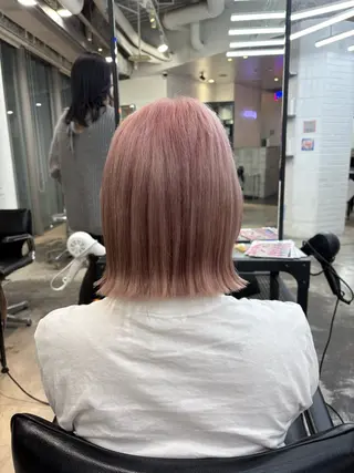 ショート カラー ハイトーン×デザイン 🪽🫧HIKARIのヘアスタイル