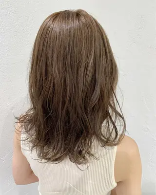 ミディアム カラー パーマ 韓国ヘア🇰🇷/ レイヤーカット✂︎のヘアスタイル