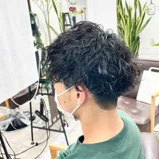 ミディアム パーマ メンズ ハイライト&曲がる 縮毛矯正特化 玉置のヘアスタイル