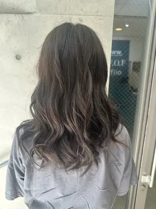 ミディアム カラー 赤熊 咲良 🦔ྀིのヘアスタイル