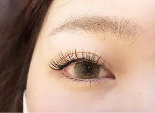 マツエク・マツパ Eyelash Salon Blanc イオンモール四條畷店所属・飯田 彩花のマツエク・マツパデザイン