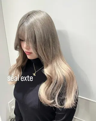 ロング りおな/エクステ /ミルクティーカラーのヘアスタイル