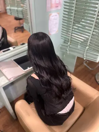 ロング カラー KUREA ｶﾗｰﾓﾃﾞﾙ募集中のヘアスタイル