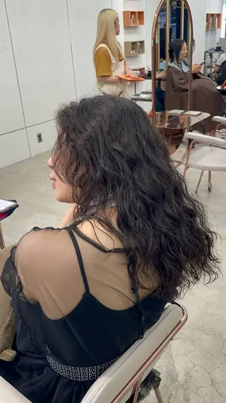 ロング パーマ 鶴井 美空のヘアスタイル