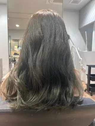 カラー ヘアアレンジ GLanz SHUのヘアスタイル