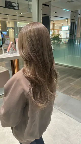 ロング カラー 高松 沙耶のヘアスタイル