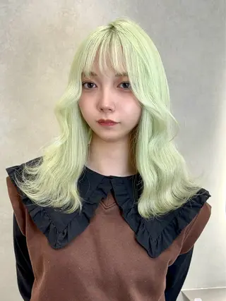 セミロング カラー ONYX所属・ブリーチ/ハイトーン ミルクティー/ハルトのヘアスタイル