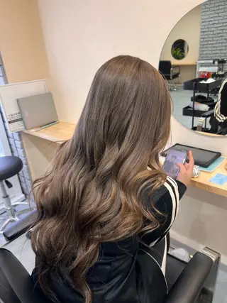 ロング カラー 🫧透明感カラー🫧 ✨ブリーチカラーのヘアスタイル