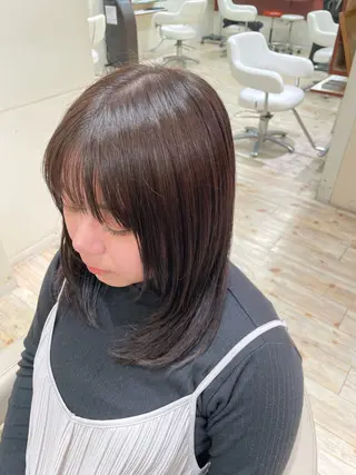 ミディアム 芝山 柚衣のヘアスタイル