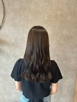 カラー sea by sion所属・山村 七那のヘアスタイル