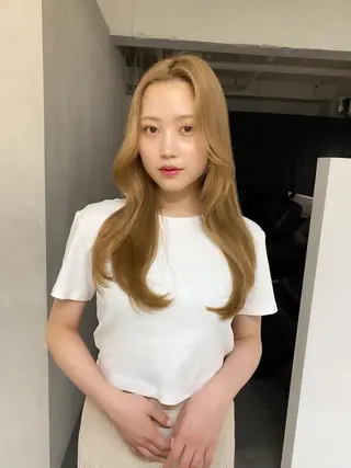 セミロング カラー パーマ レイヤーカットのプロ 大人ヘア宮森貴志のヘアスタイル