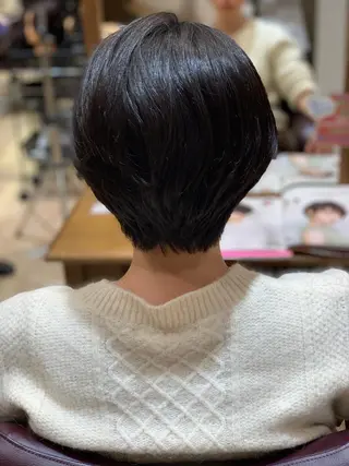 ショート エクリ麻布十番所属・斉藤健 秋谷百花のヘアスタイル