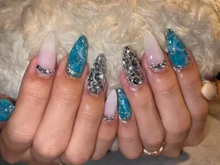 ネイル Whity所属・Whity kiriのネイルデザイン