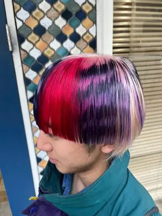 カラー ウルフカットデザイン カラー特化アールイーのヘアスタイル