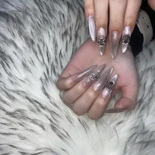 ネイル la vie  Luire所属・la vie Luire ｱｽｶのネイルデザイン