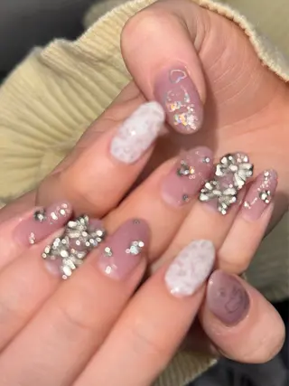 ネイル Beauty Salon amour所属・Seven's / NANAのネイルデザイン