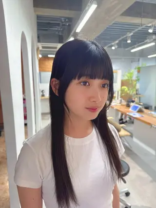 セミロング デザインカットカラー /🍓MITO🍓のヘアスタイル