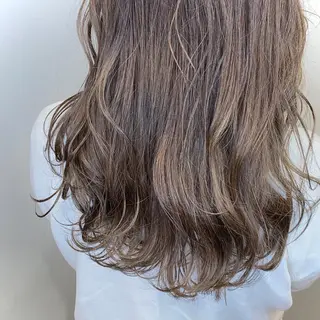 セミロング しもかわ かほのヘアスタイル