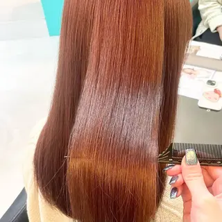 セミロング カラー Natsuki 🫧インナーカラーのヘアスタイル