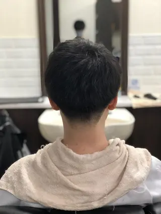 ミディアム カラー メンズ ゼロスバーバーショップ所属・パーマ特化 三浦楓雅のヘアスタイル