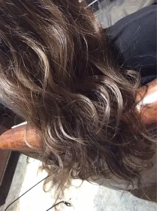 ミディアム セミロング ロング カラー パーマ Lien🌿Top Stylist沖田のヘアスタイル