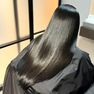 ロング パーマ ブリーチなし Ⅰ 髪質改善カラーのヘアスタイル