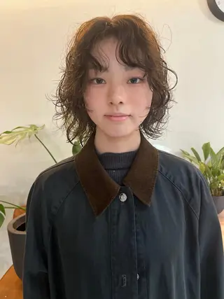 ミディアム レイヤーカット\ウル フ　chinatsuのヘアスタイル