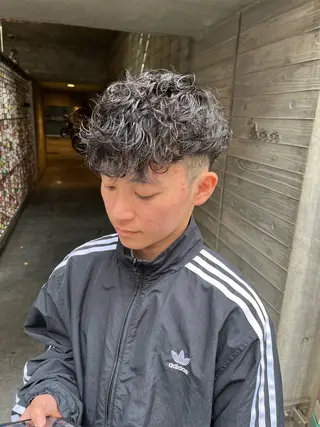 ショート パーマ メンズ メンズ特化美容師 熊田 鼓汰郎のヘアスタイル