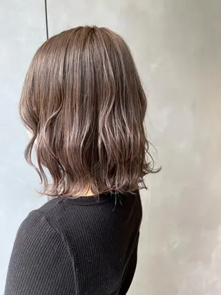 ミディアム カラー M IIのヘアスタイル