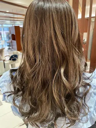 ロング カラー ヘアアレンジ 川田流輝 艶髪カラー/髪質改善のヘアスタイル