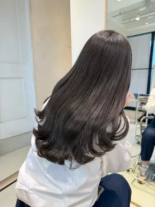 セミロング カラー 🎀やわらかカラー/ 艶カラー/よこやまのヘアスタイル