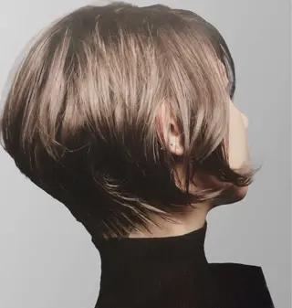 ショート カラー メンズ au美容室所属・au栄矢場町 水素髪質改善Tのヘアスタイル