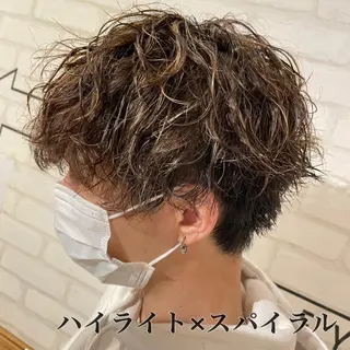 ショート パーマ メンズ 渋谷 メンズ 木下 仁来のヘアスタイル