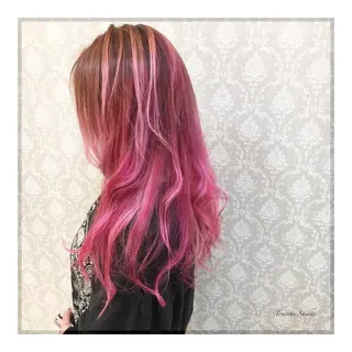 カラー ササキ トモシのヘアスタイル