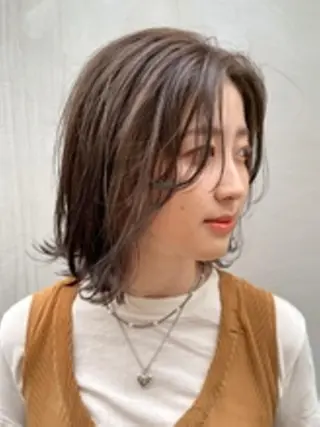 ミディアム SiLO 【シロ】のヘアスタイル
