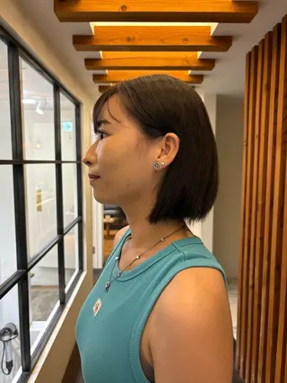 カラー loness ginza所属・桃崎 晏地のヘアスタイル