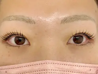 マツエク・マツパ グランアイ 船橋南口店所属・箕輪 真菜のマツエク・マツパデザイン