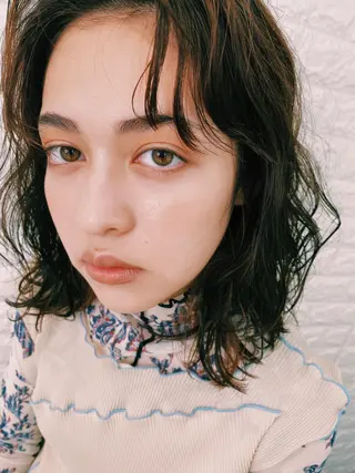 ミディアム 高木 麻知子のヘアスタイル